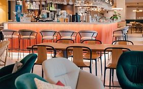 Mercure Avignon Tgv Hotel & Spa